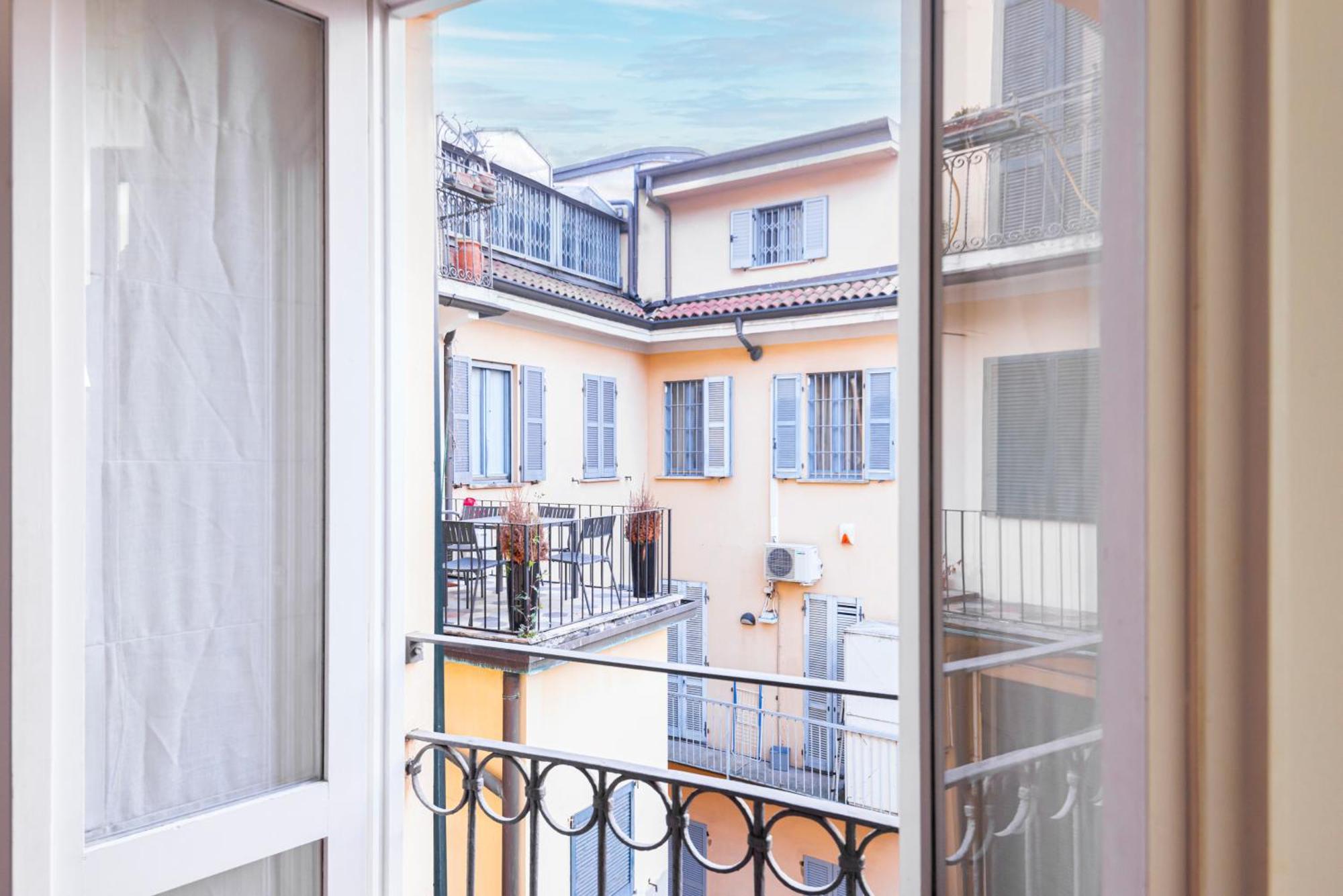 Amazing Flat Near Duomo & Colonne Di San Lorenzo By Easylife ميلان المظهر الخارجي الصورة